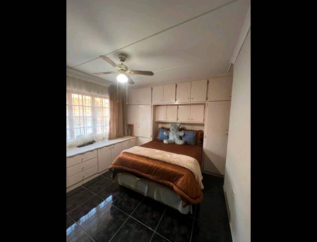 3 BEDROOM HOUSE FOR SALE IN RAISETHORPE